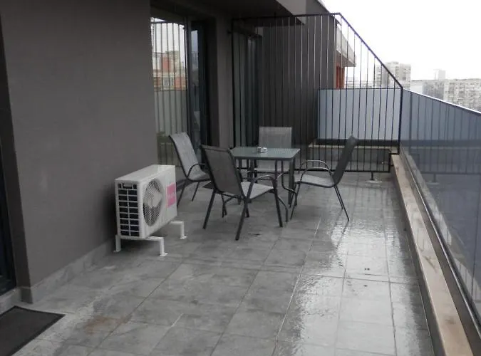 Апартамент Нова Дружба 2 Apartment *