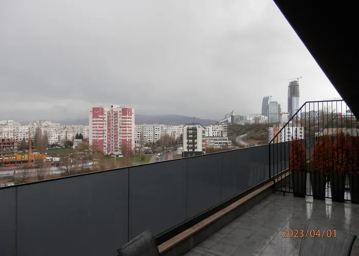 Апартамент Нова Дружба 2