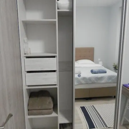 Апартамент Нова Дружба 2 *