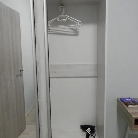 Апартамент Нова Дружба 2